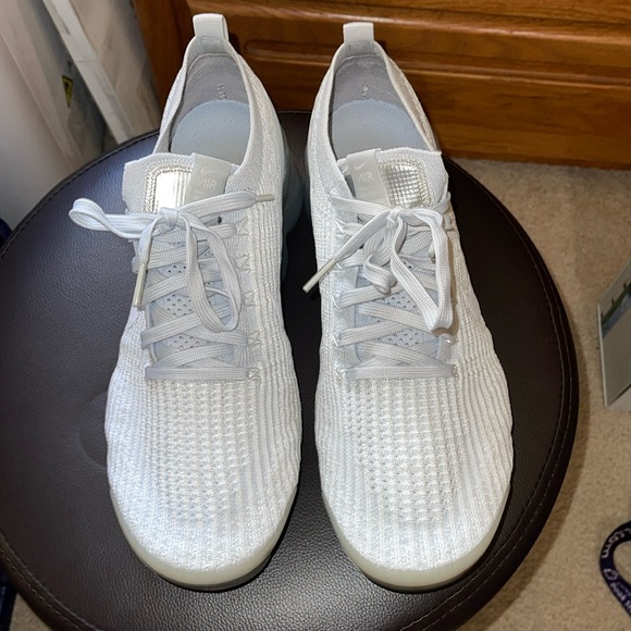 Nike Mens 11 Air Vapormax 2021 FK Flyknit Running Shoes AJ690-102 Pure Platinum - Picture 1 of 4